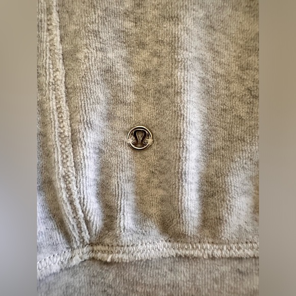 🚫Sold🚫 Lululemon Every Moment Crew - Picture 8 of 8